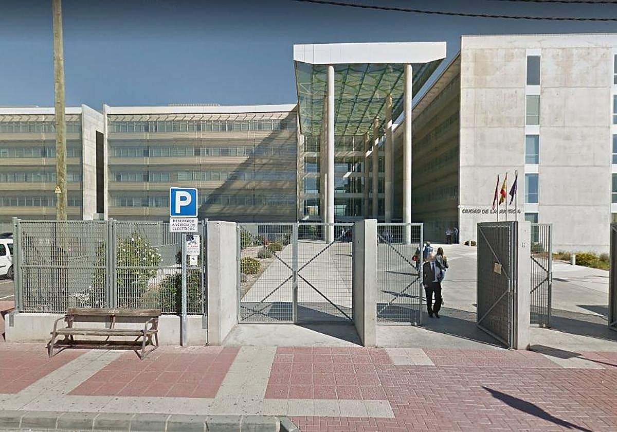 Entrada de la Ciudad de la Justicia.