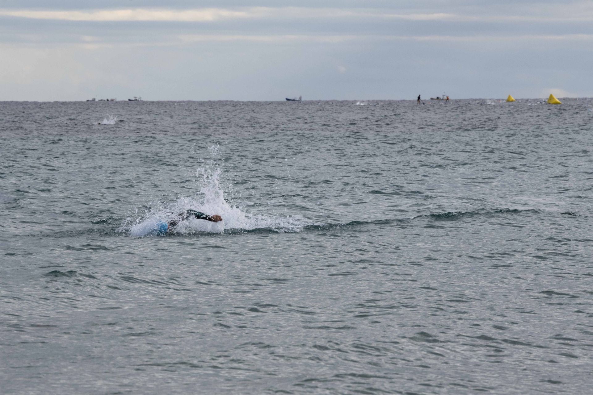 Las imágenes de la travesía a nado por Cabo de Palos