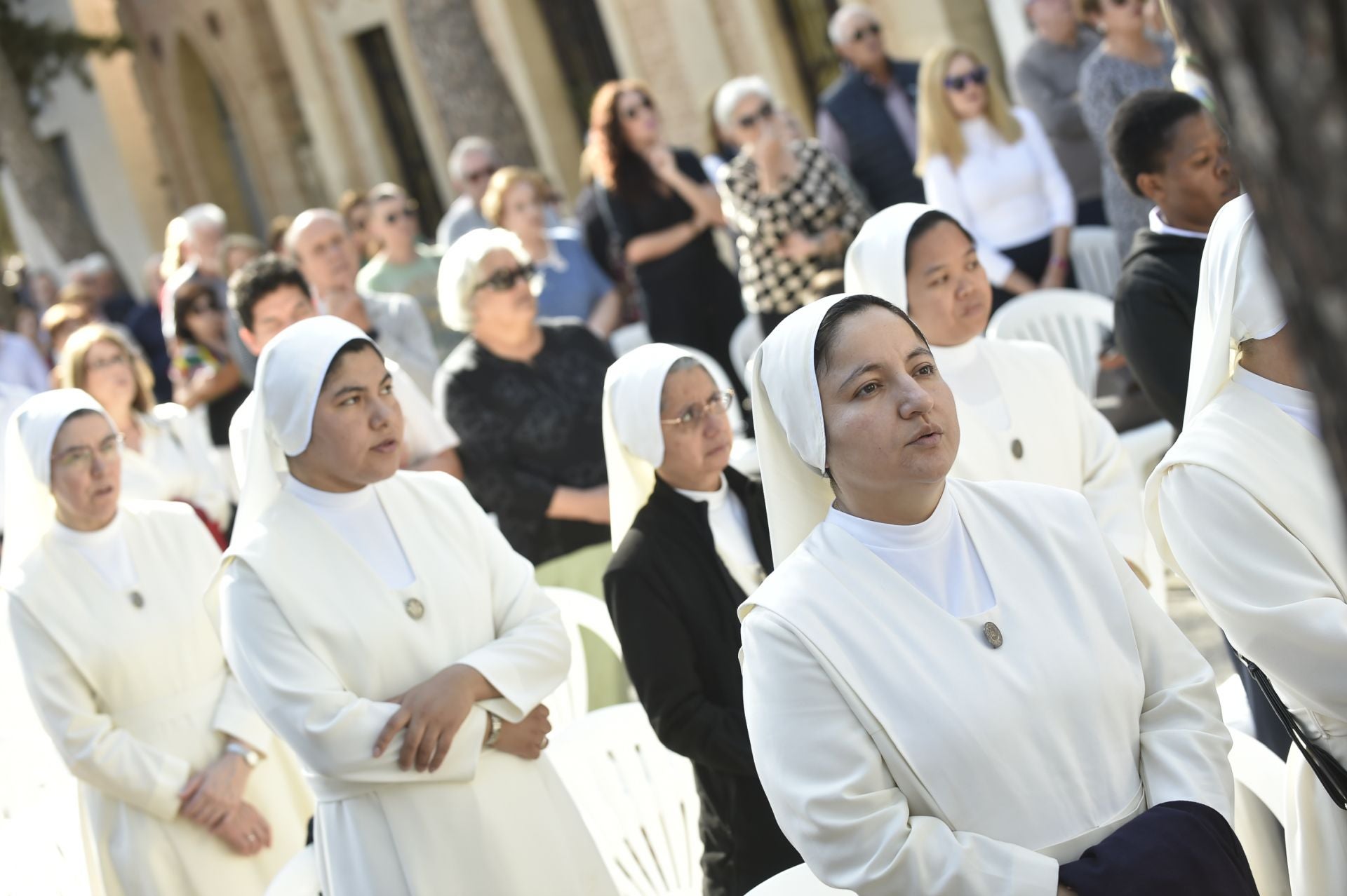 Las imágenes del Día de Todos los Santos en los cementerios de Murcia