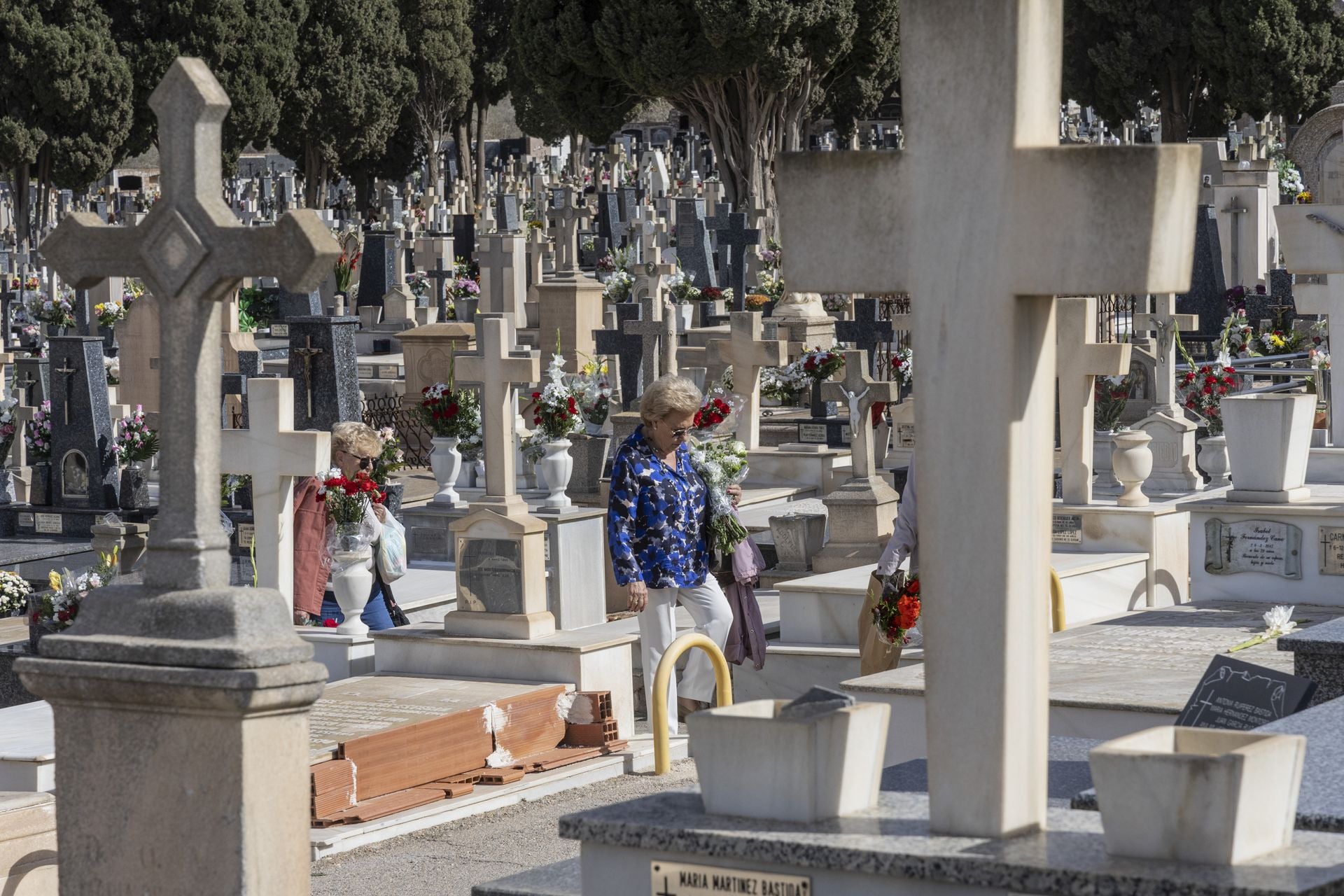 Las imágenes del Día de Todos los Santos en Cartagena