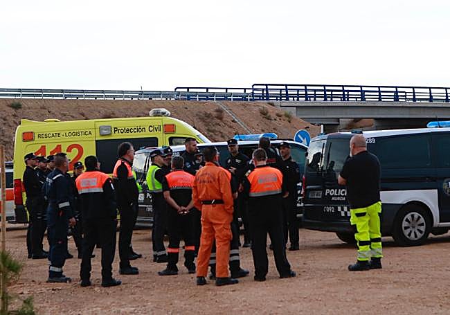 Efectivos de Emergencias antes de salir para Valencia.