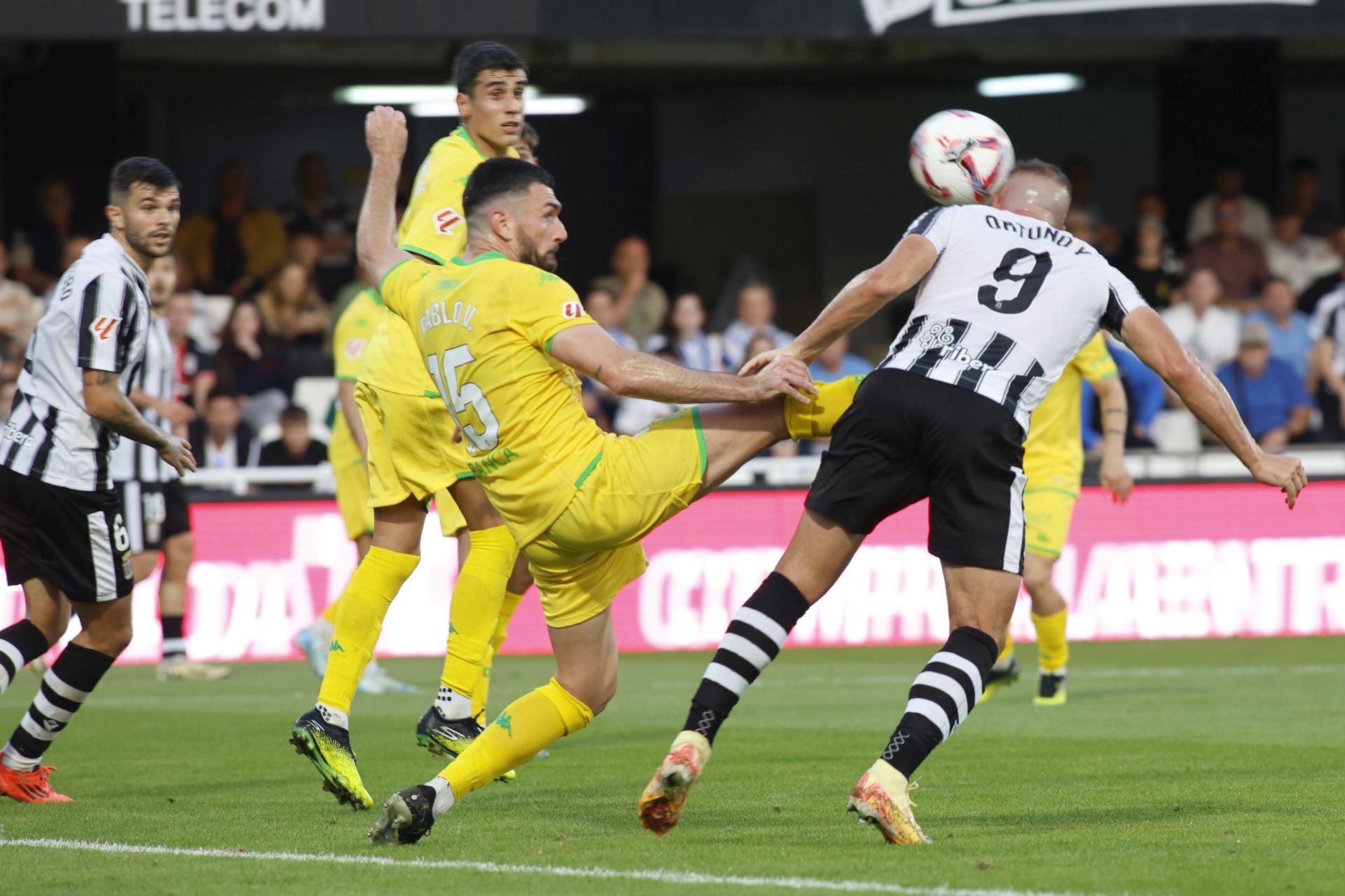 La derrota del Cartagena frente al Deportivo, en imágenes