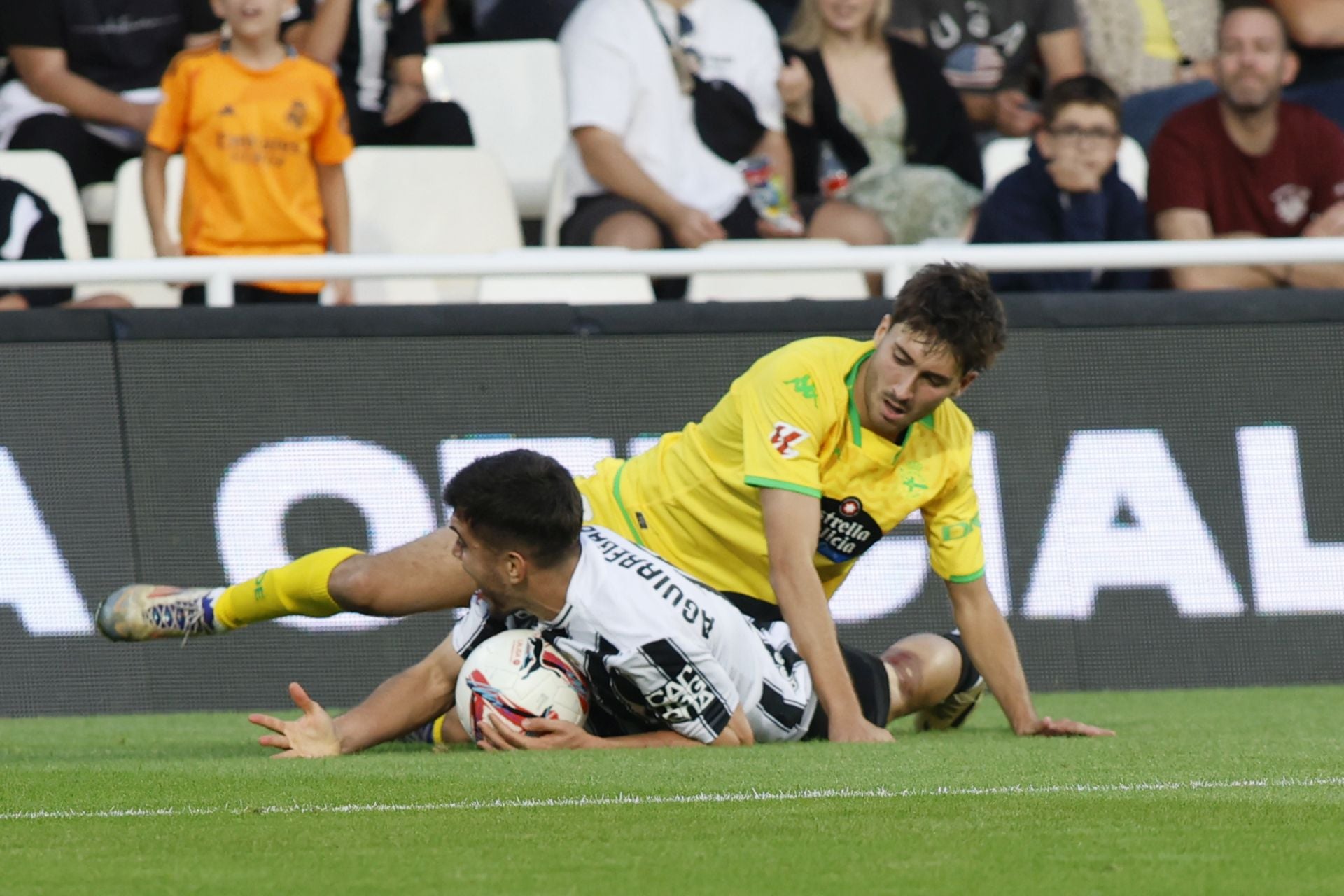 La derrota del Cartagena frente al Deportivo, en imágenes