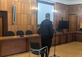 El acusado durante la vista en la Audiencia Provincial de Murcia.