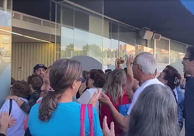 Los vecinos protestan por el proyecto de instalación de una planta de biogás en Las Torres de Cotillas.