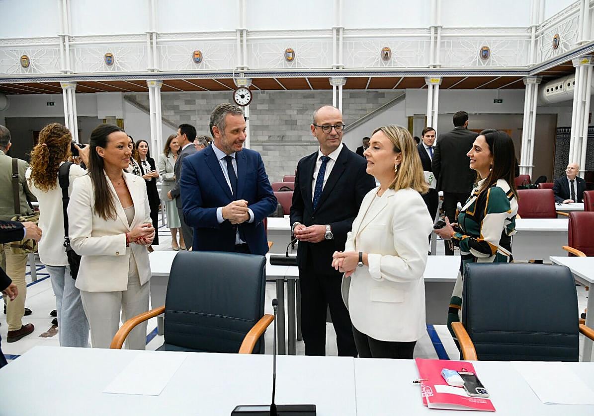 El Gobierno regional adjudica por 13,2 millones la retirada de biomasa en el Mar Menor