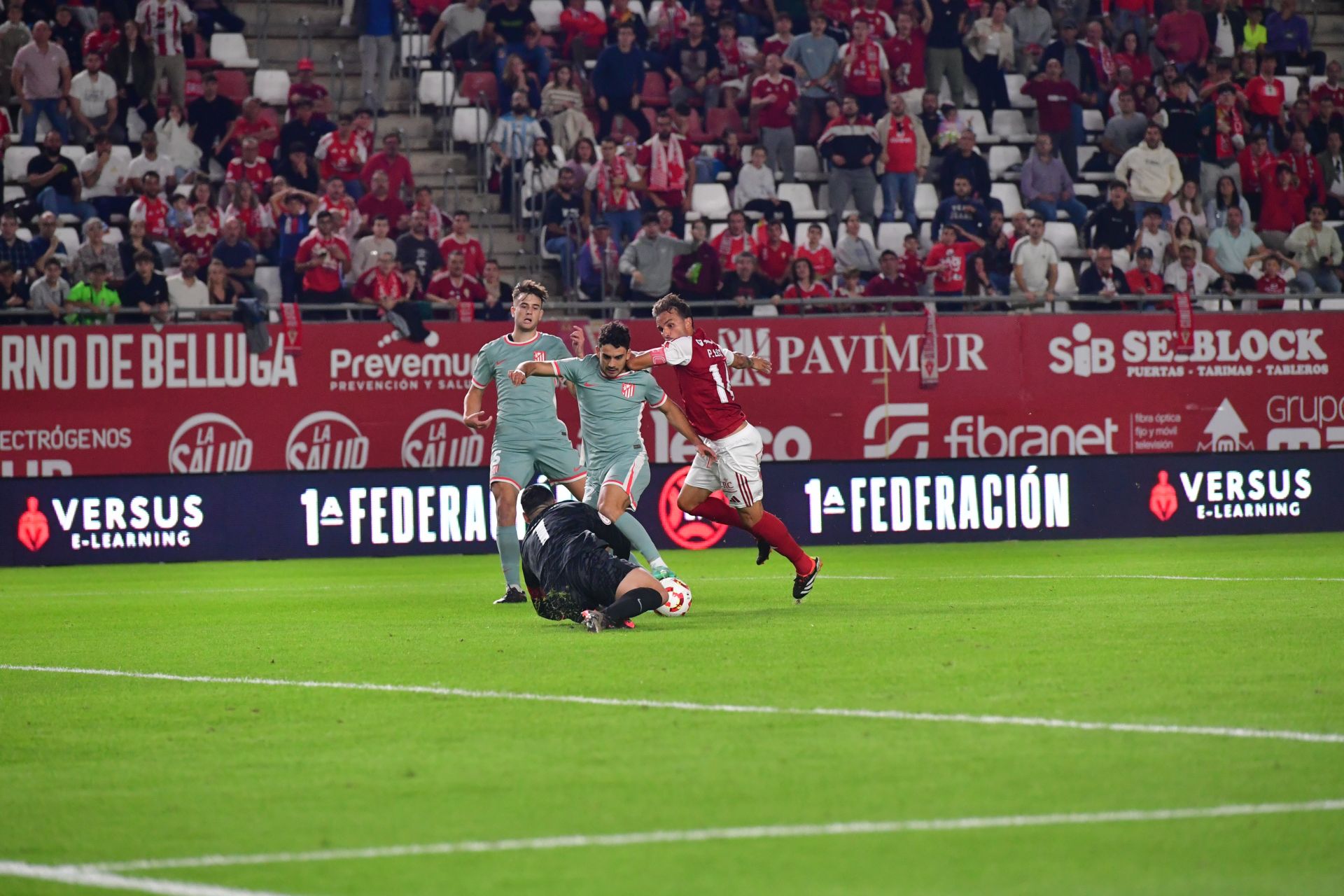 El empate del Real Murcia frente al Atlético B, en imágenes