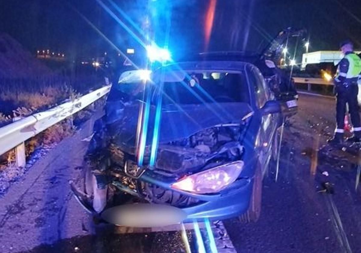 Estado en que ha quedado un vehículo tras el accidente.