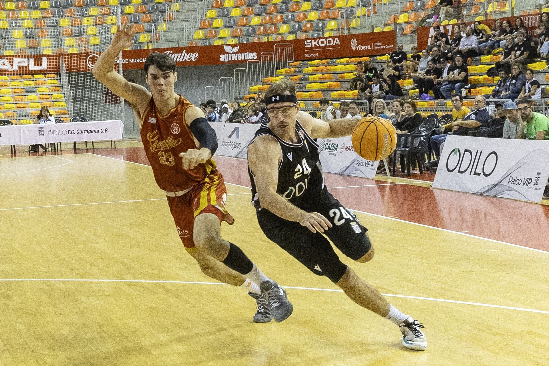 El Godella paga los platos rotos del Cebé (102-66)