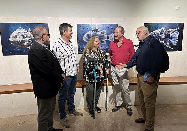 Joaquín Salmerón, Desiderio Guerra, María José Cárceles, Rafael Hortal y Ángel Pérez-Ruzafa, en la exposición en el Museo Siyâsa de Cieza.