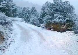 Así amaneció este miércoles Moratalla tras los primeros copos de nieve de la temporada.