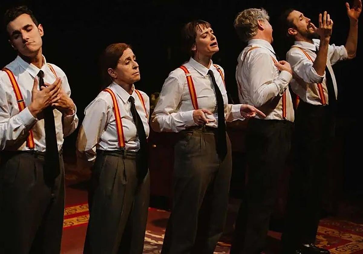 Fraga Iribarne 'resucita' en el teatro con una sátira feroz