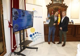 El alcalde y el gerente de Agua de Lorca en la presentación del proyecto de transformación digital.