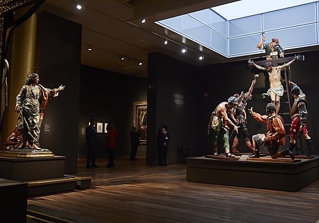 El San Juan de Salzillo en la apertura de la exposición temporal 'Darse la Mano. Escultura y color en el Siglo de Oro' en El Prado.