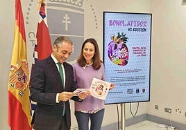 La concejal de Comercio, Ana Belén Martínez, y el director general de Impulso al Comercio, Innovación Empresarial e Industrias y Oficios Artesanales de la Región de Murcia, Rafael Gómez