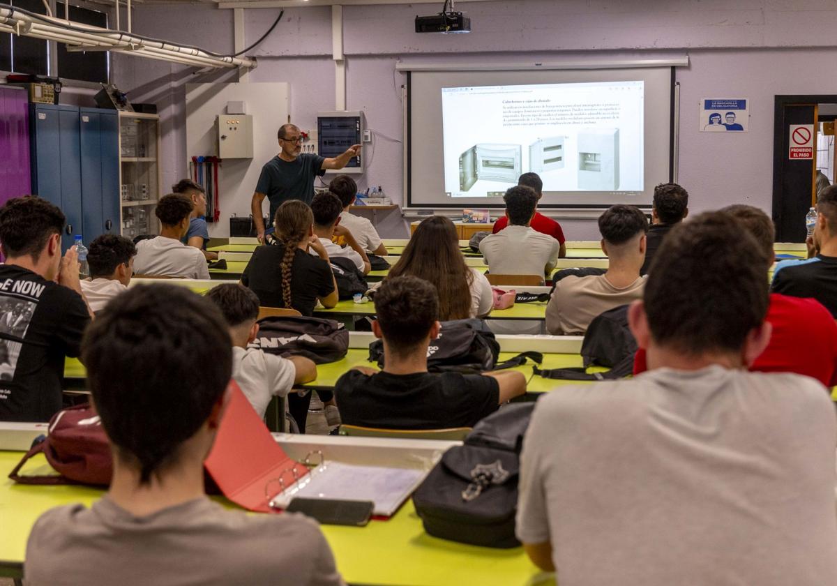 El TSJ suspende la orden que permite evaluar la asignatura de Religión en la Región de Murcia