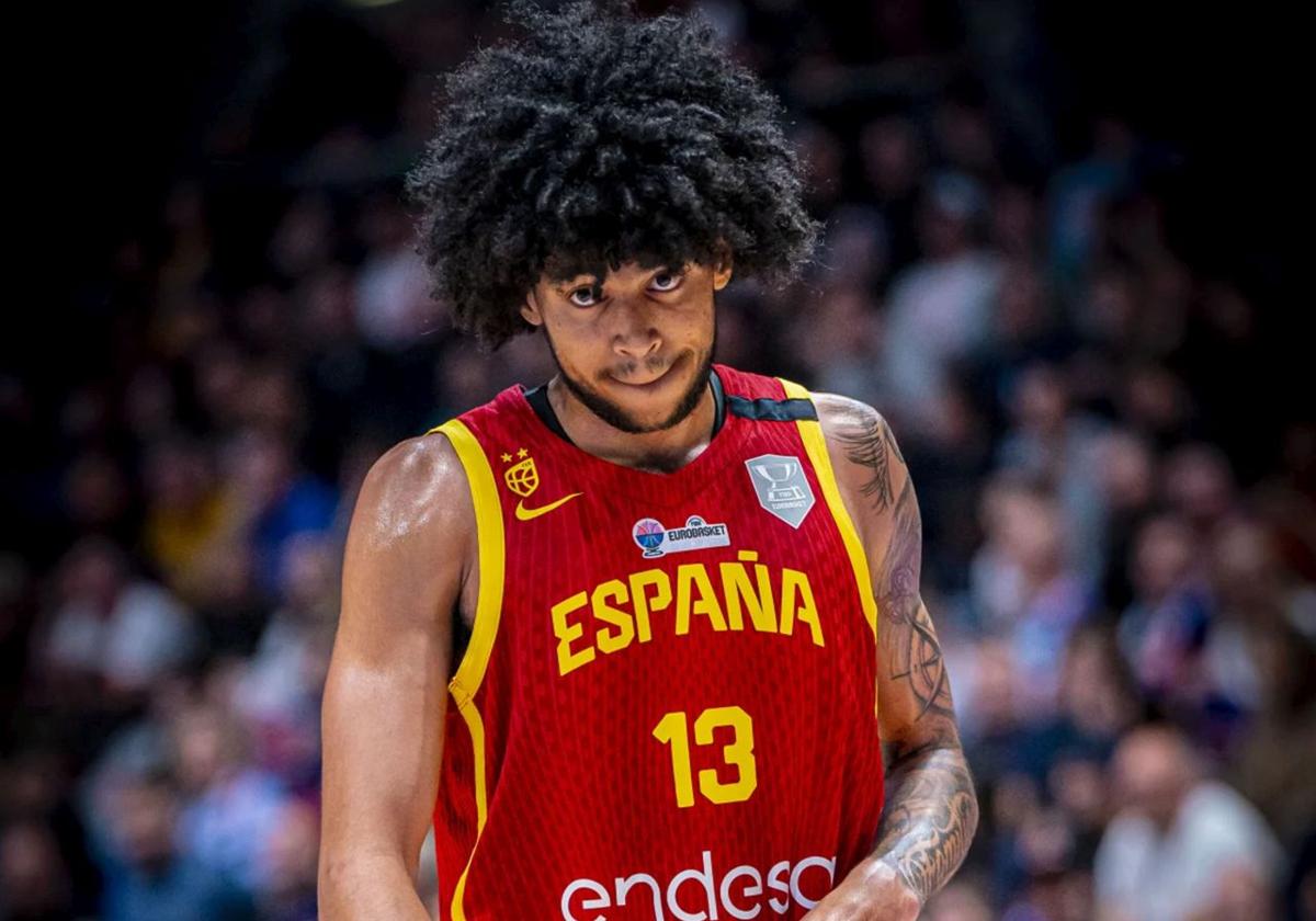 Izan Almansa, el pasado viernes durante su debut con España frente a Eslovaquia.