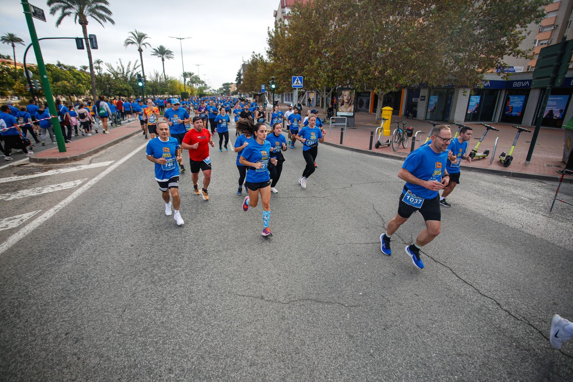 La carrera solidaria &#039;Muévete X Valencia&#039;, en imágenes (I)