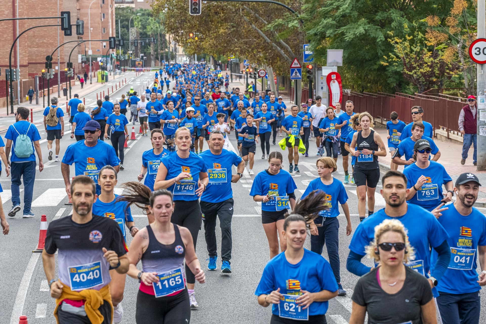 La carrera solidaria &#039;Muévete X Valencia&#039;, en imágenes (I)