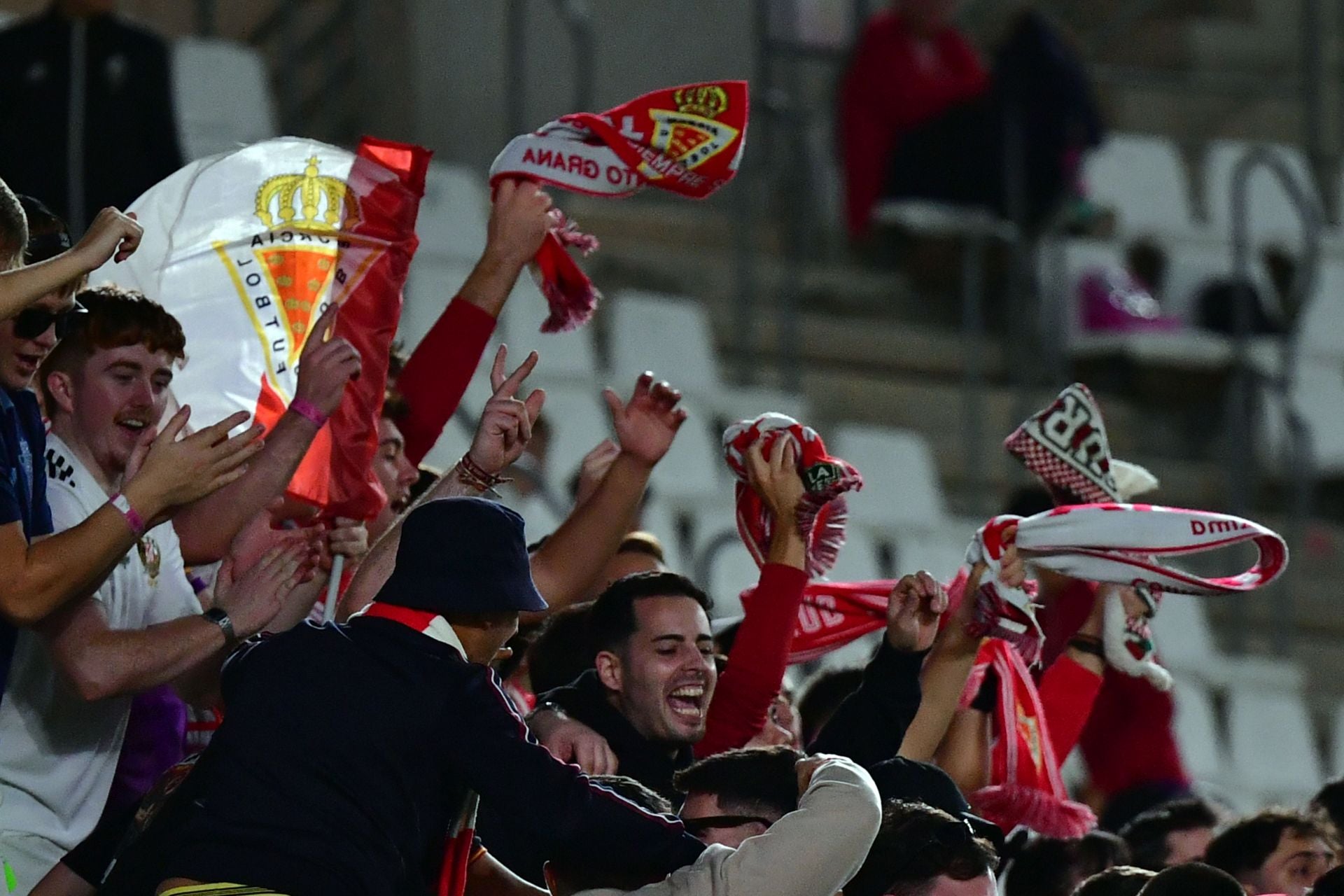 El empate del Real Murcia frente al Atlético Sanluqueño, en imágenes