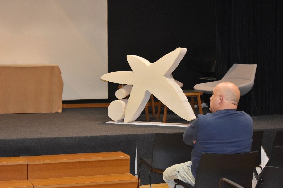 Unidad y Fraternidad entrega las microbecas y presenta concursos Día de la Fraternidad