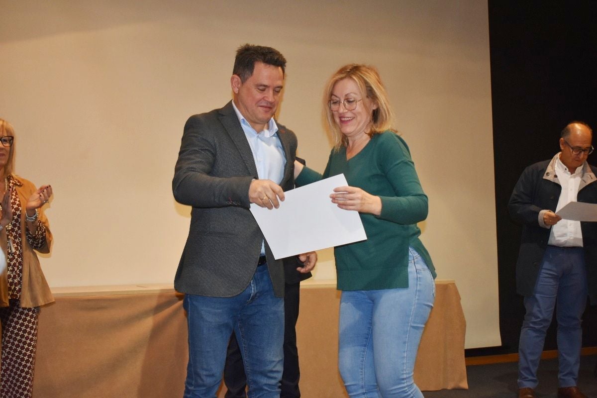 Unidad y Fraternidad entrega las microbecas y presenta concursos Día de la Fraternidad