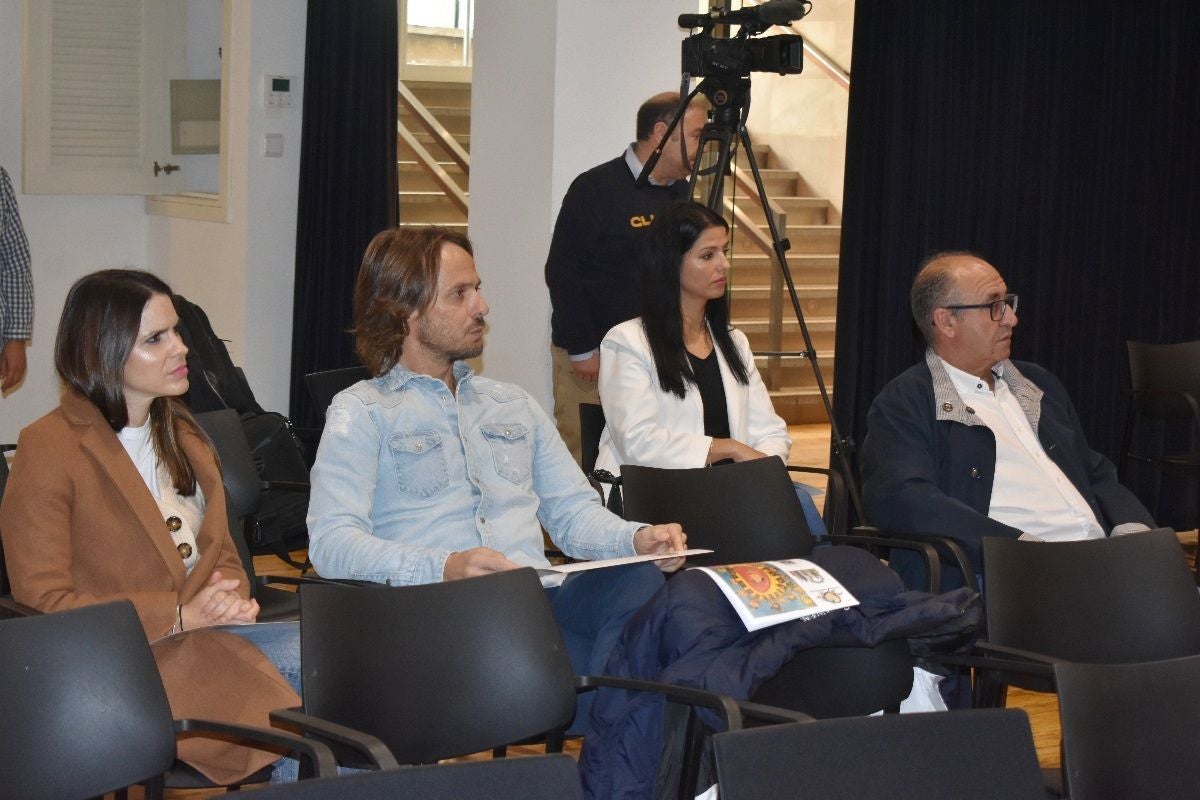 Unidad y Fraternidad entrega las microbecas y presenta concursos Día de la Fraternidad