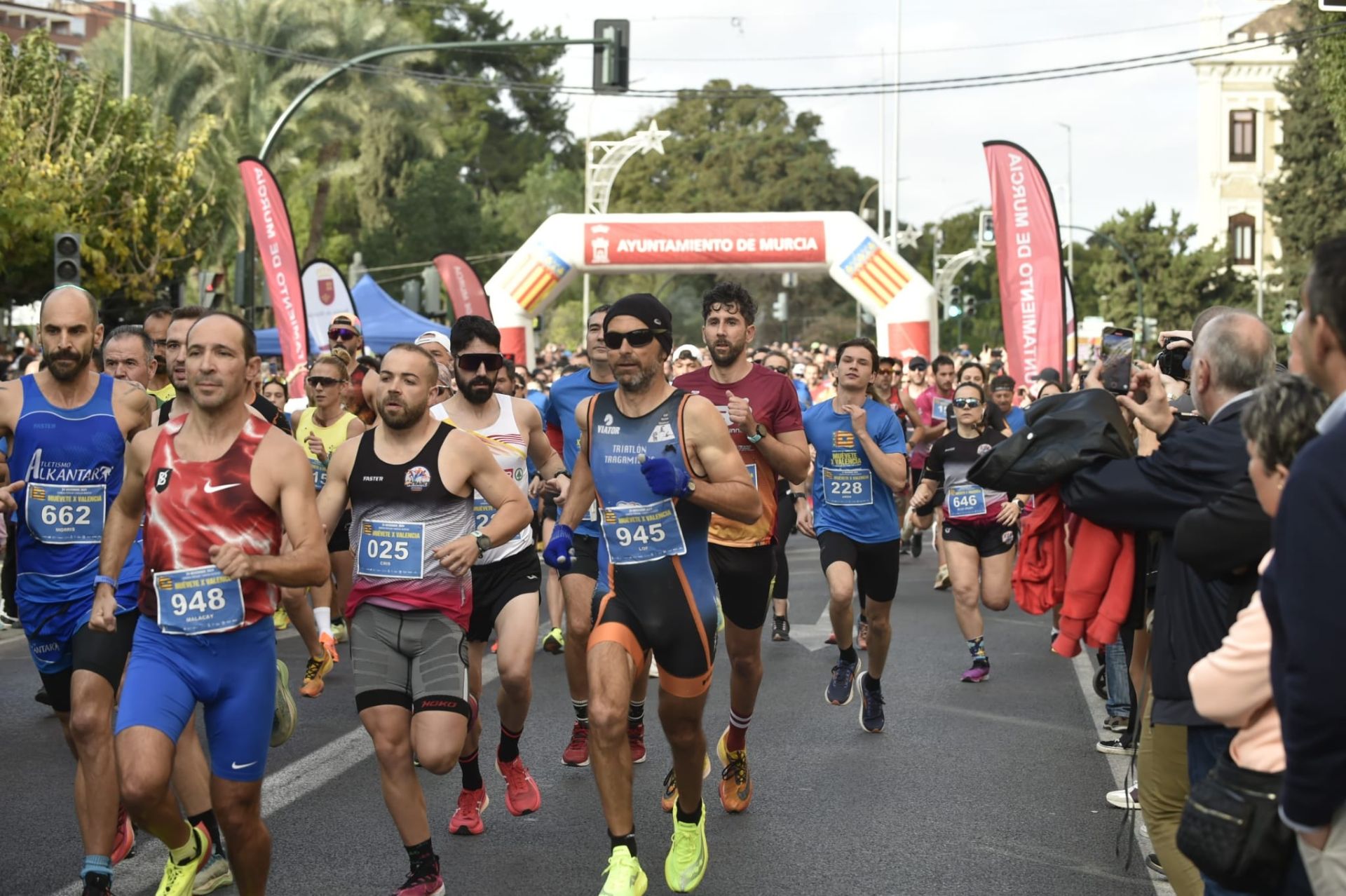 La carrera solidaria &#039;Muévete X Valencia&#039;, en imágenes (I)