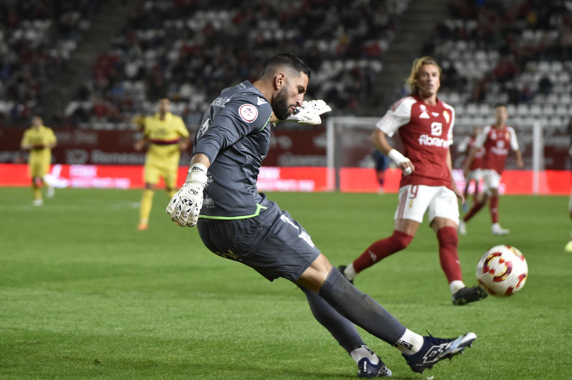 El empate del Real Murcia frente al Atlético Sanluqueño, en imágenes