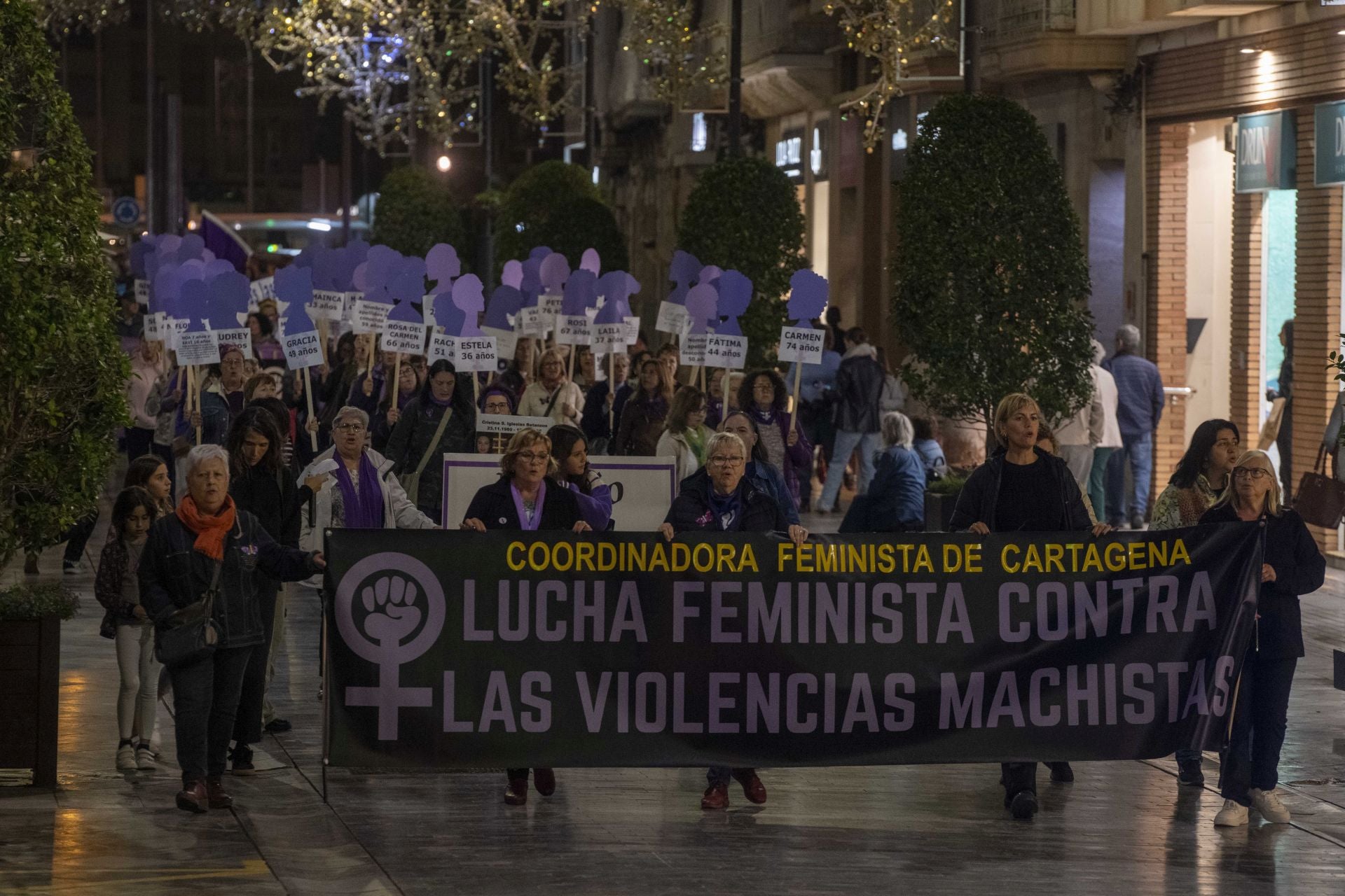 La manifestación contra la violencia machista en Cartagena, en imágenes