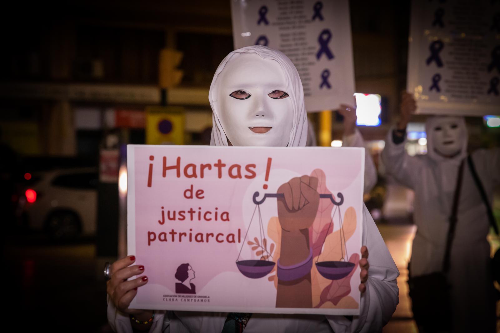 Las imágenes de la marcha del 25-N contra la violencia de género en Orihuela