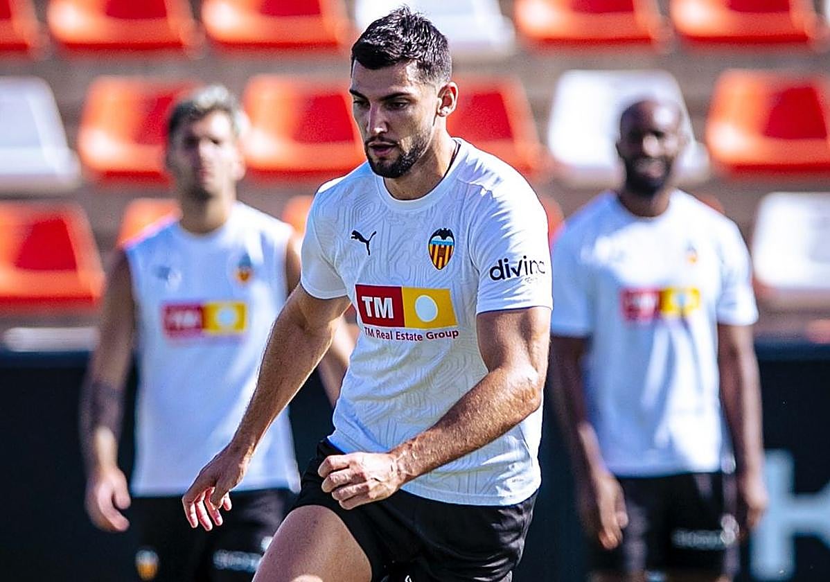 Rafa Mir, en un entrenamiento.