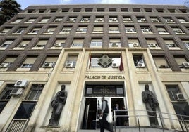 Fachada del Palacio de Justicia de Murcia.