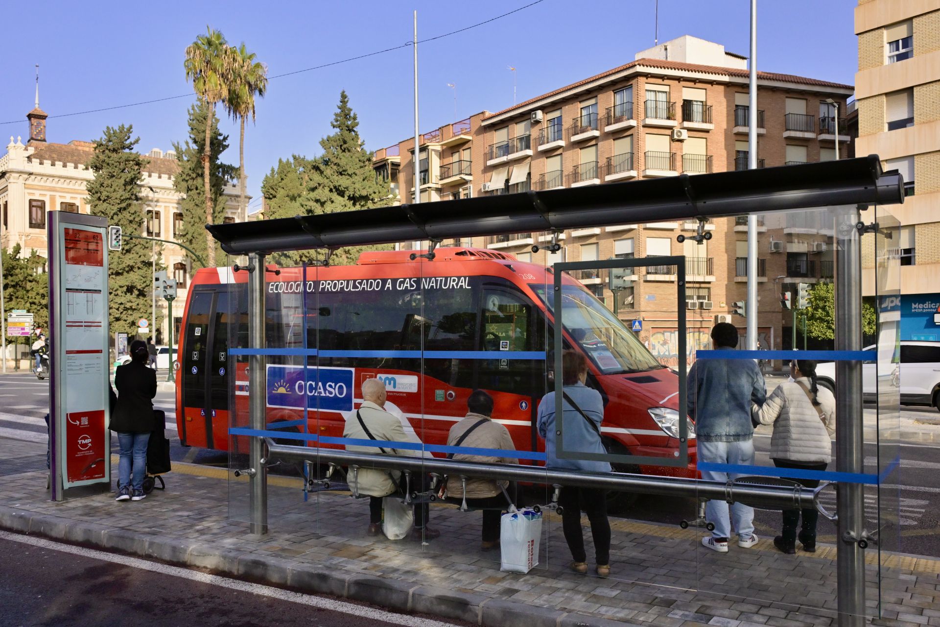 Servicios mínimos en Murcia durante la huelga de transportes de este viernes, en imágenes