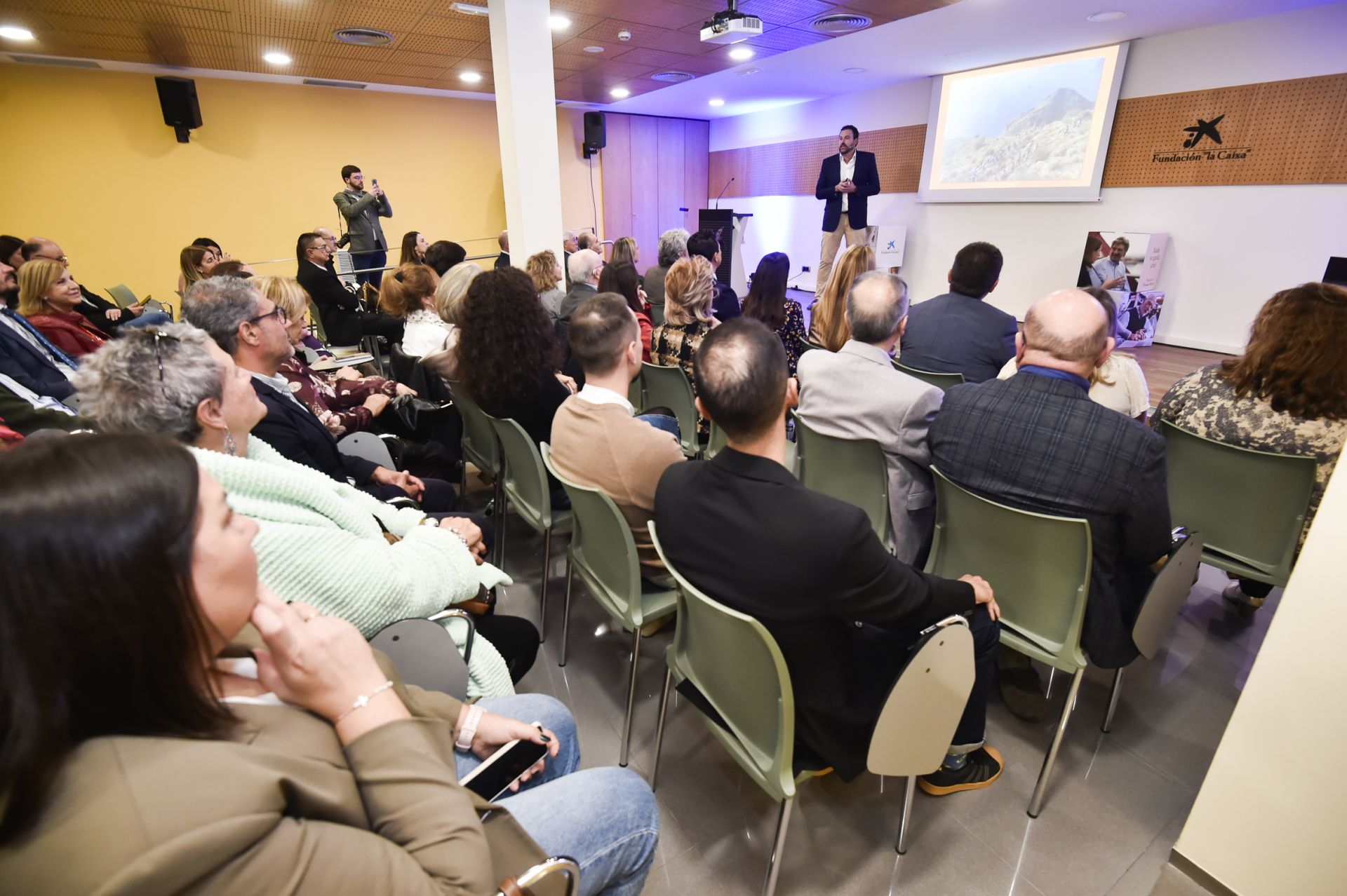 La Gala de Acción Solidaria de Fundación &#039;la Caixa&#039; y LA VERDAD, en imágenes