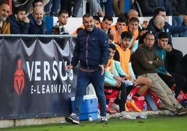 Adrián Hernández durante un partido del Yeclano.