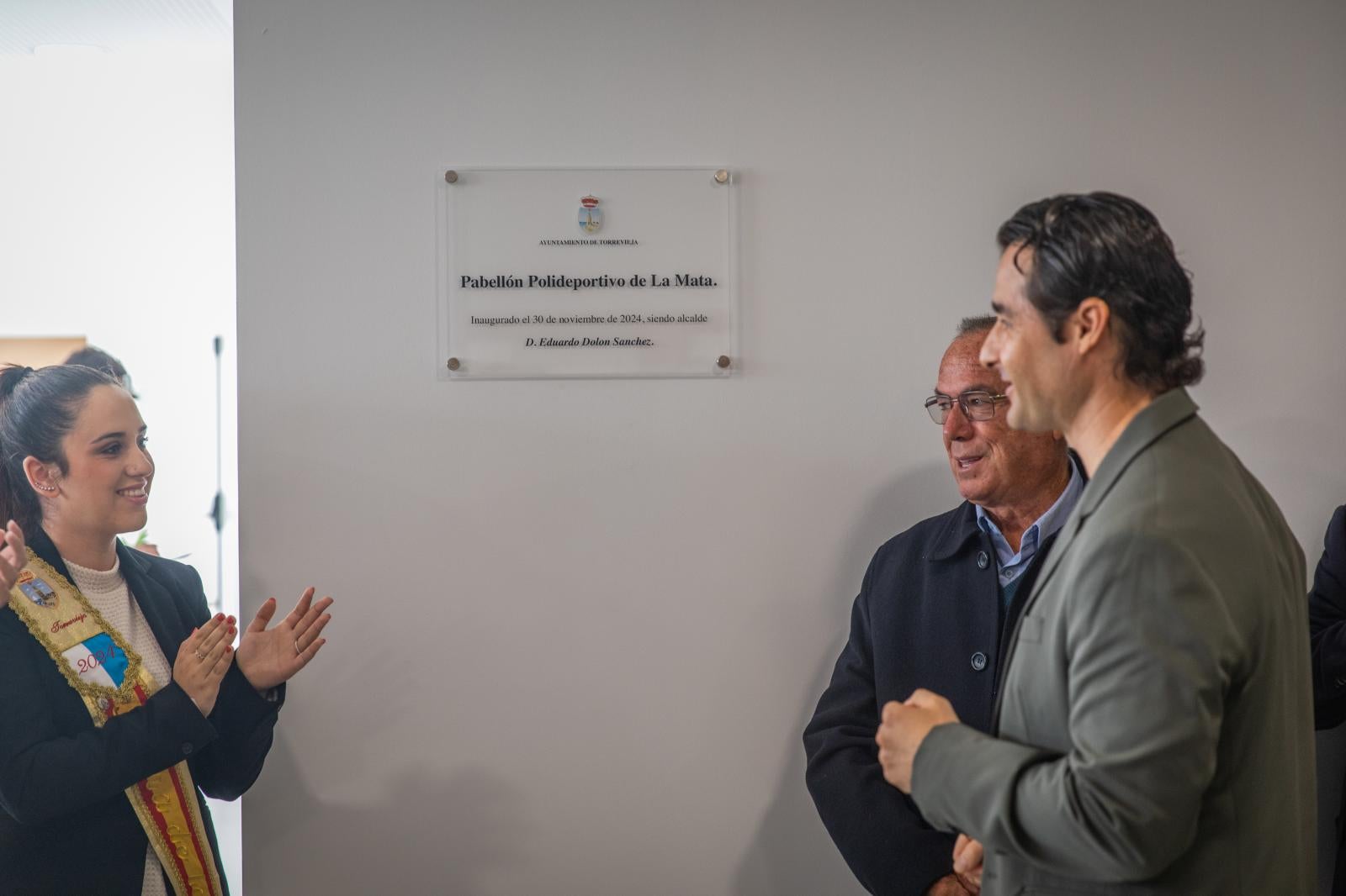 La inauguración del nuevo pabellón polideportivo de La Mata, en imágenes