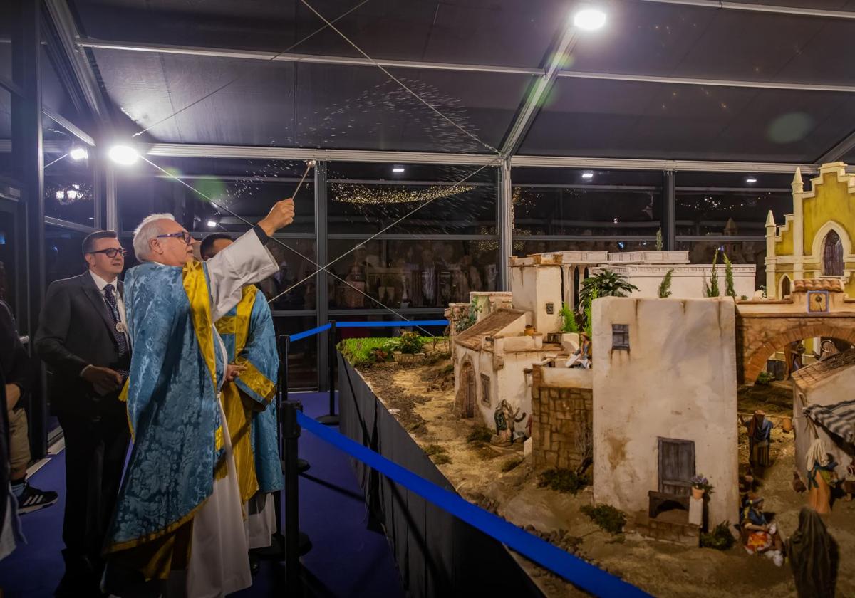 Las imágenes de la inauguración del belén municipal de Torrevieja