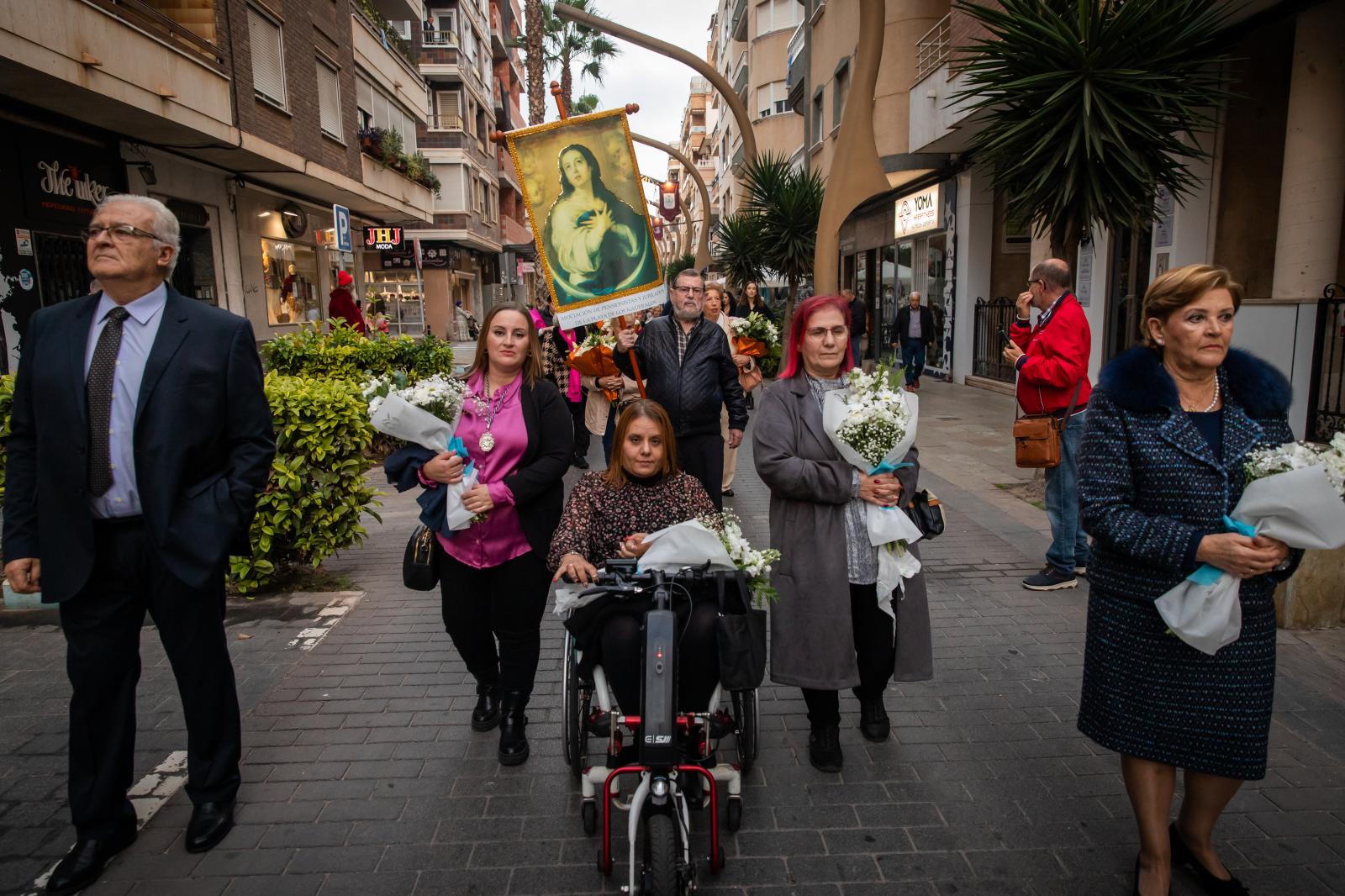 Las imágenes de la ofrenda floral a la Purísima en Torrevieja