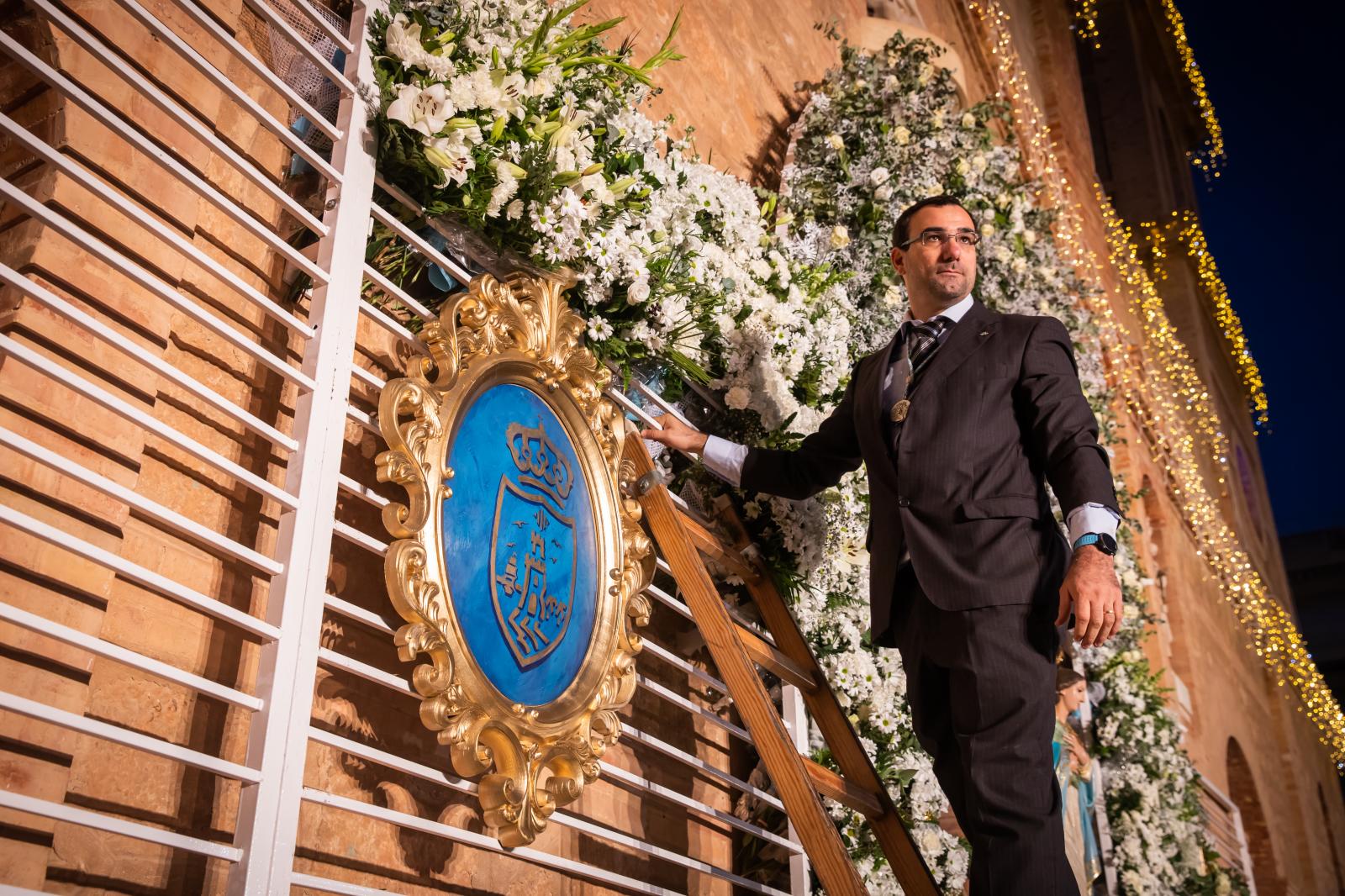 Las imágenes de la ofrenda floral a la Purísima en Torrevieja