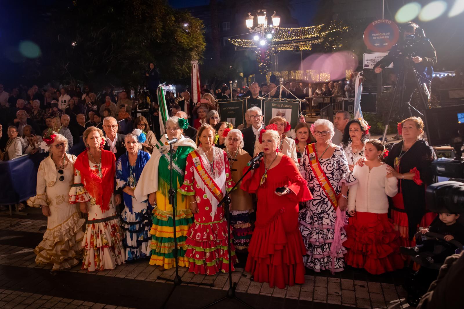 Las imágenes de la ofrenda floral a la Purísima en Torrevieja