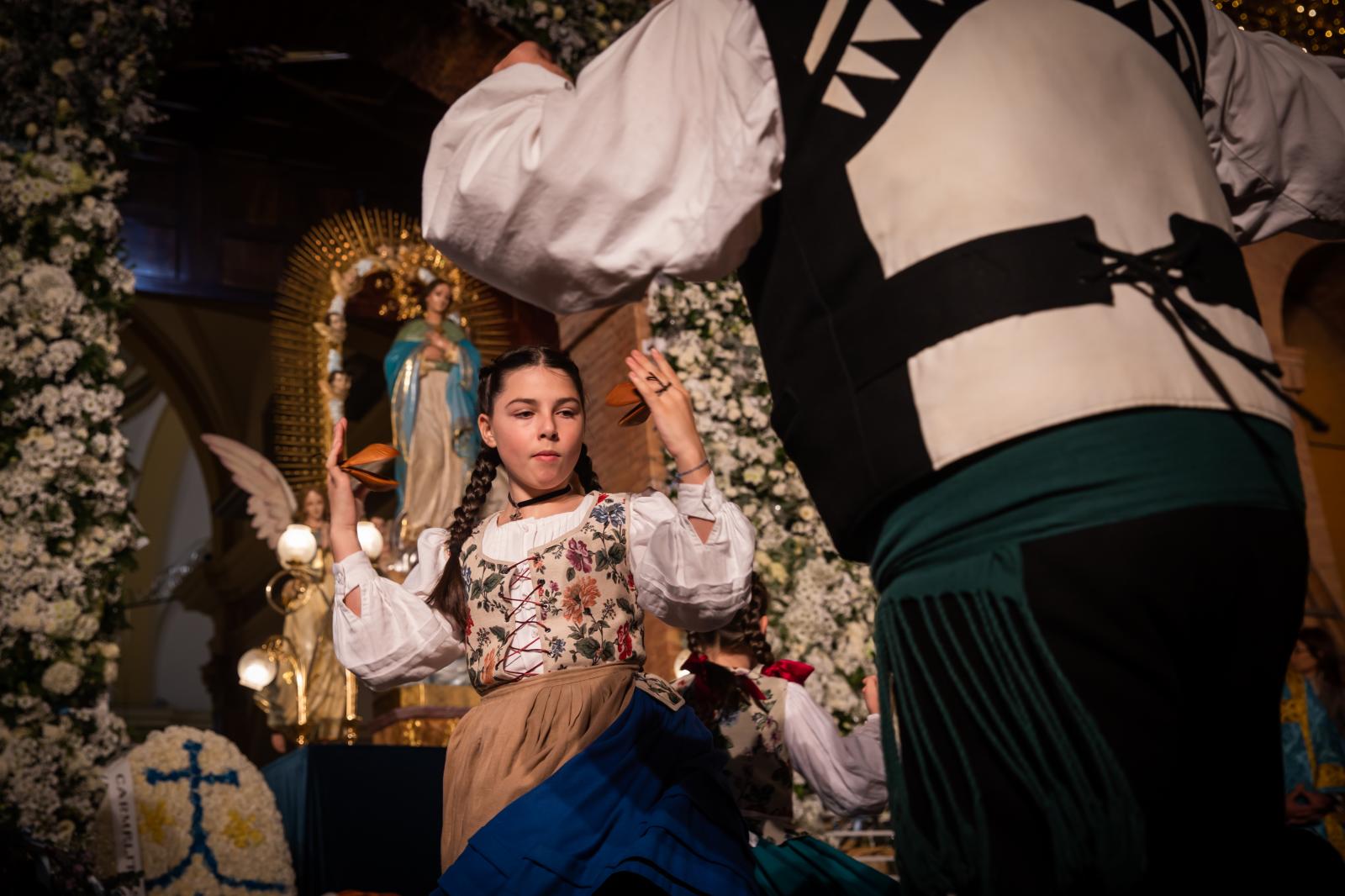 Las imágenes de la ofrenda floral a la Purísima en Torrevieja