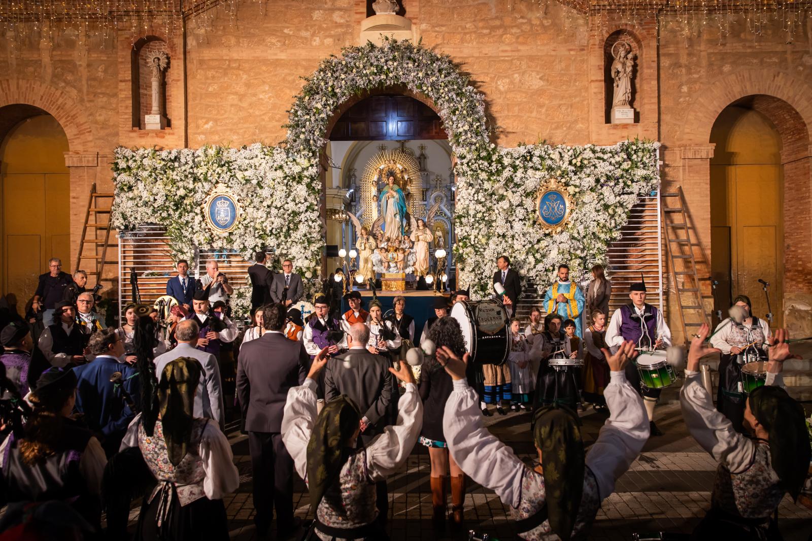 Las imágenes de la ofrenda floral a la Purísima en Torrevieja