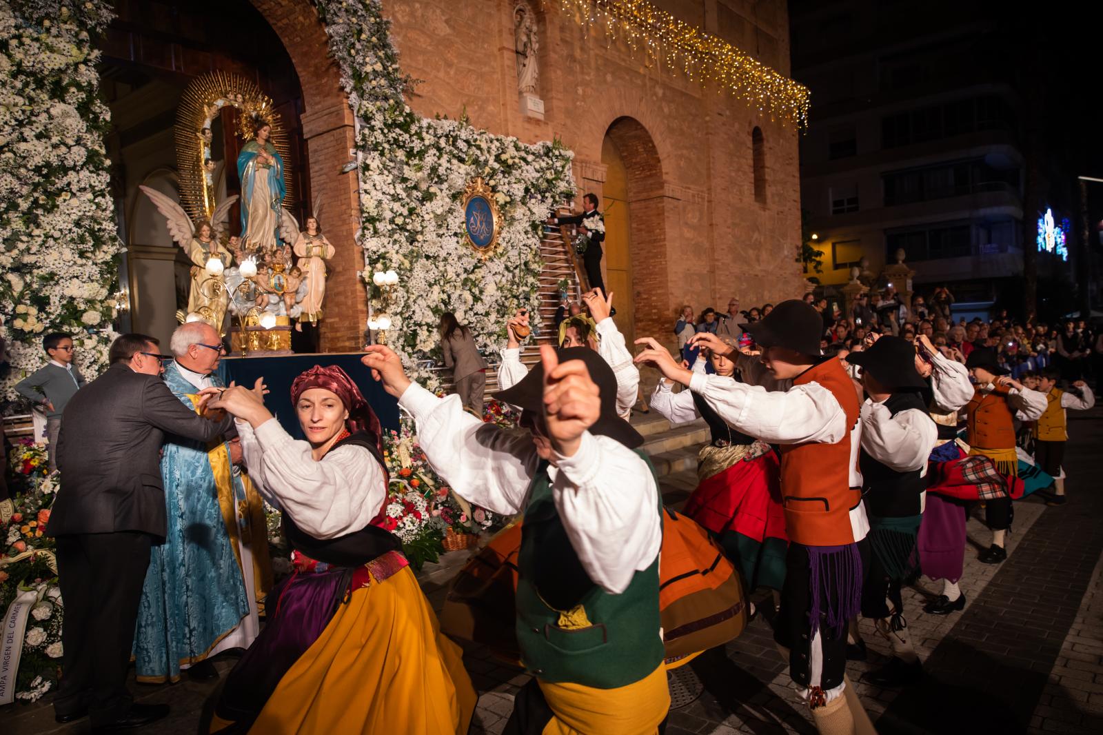 Las imágenes de la ofrenda floral a la Purísima en Torrevieja