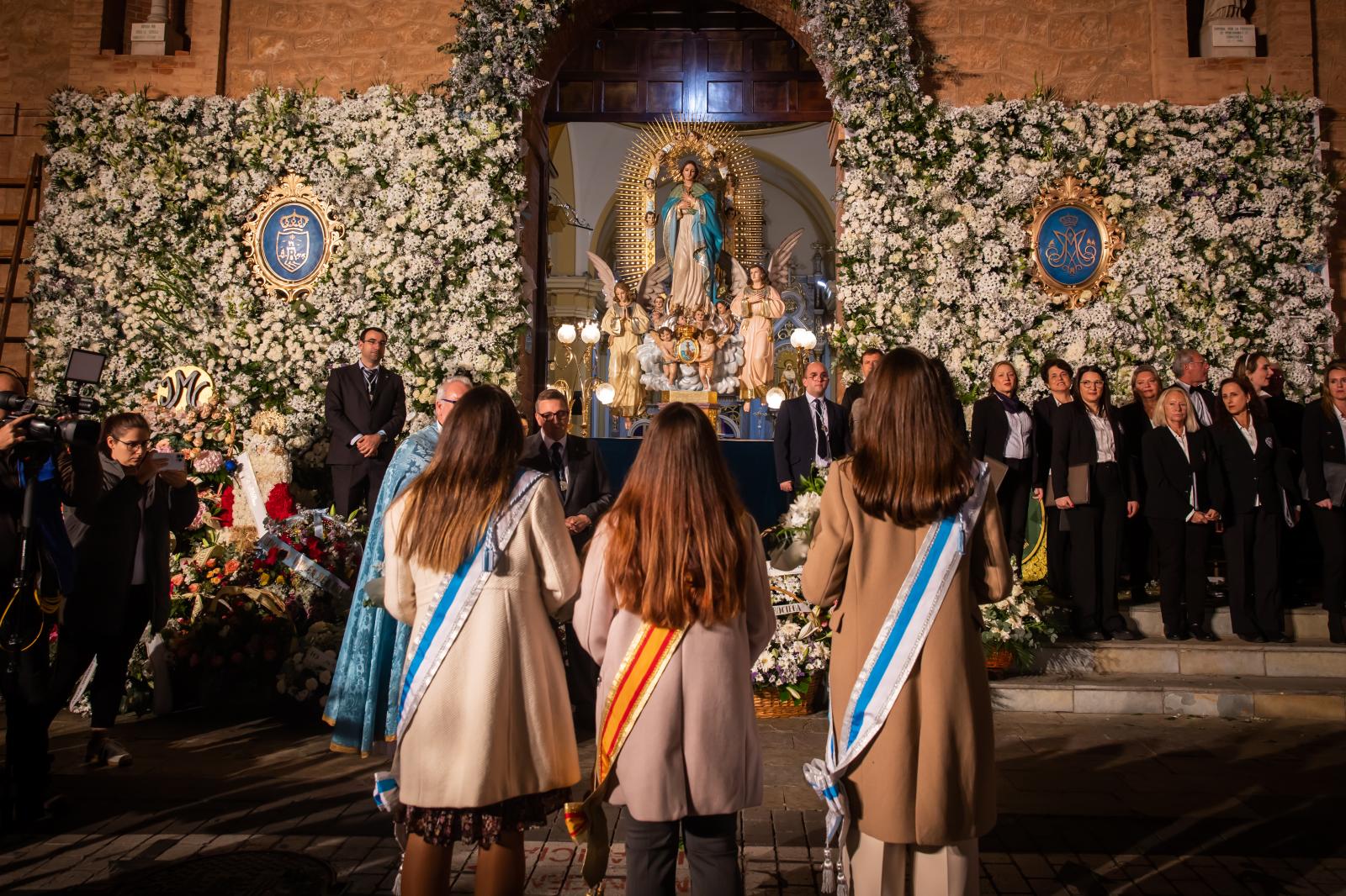 Las imágenes de la ofrenda floral a la Purísima en Torrevieja