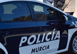 Un coche de la Policía Local de Murcia, en una imagen de archivo.