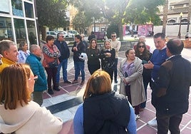 Los comerciantes, reunidos ayer.