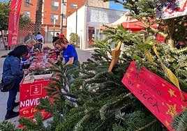 Uno de los talleres de decoración navideña del año pasado.