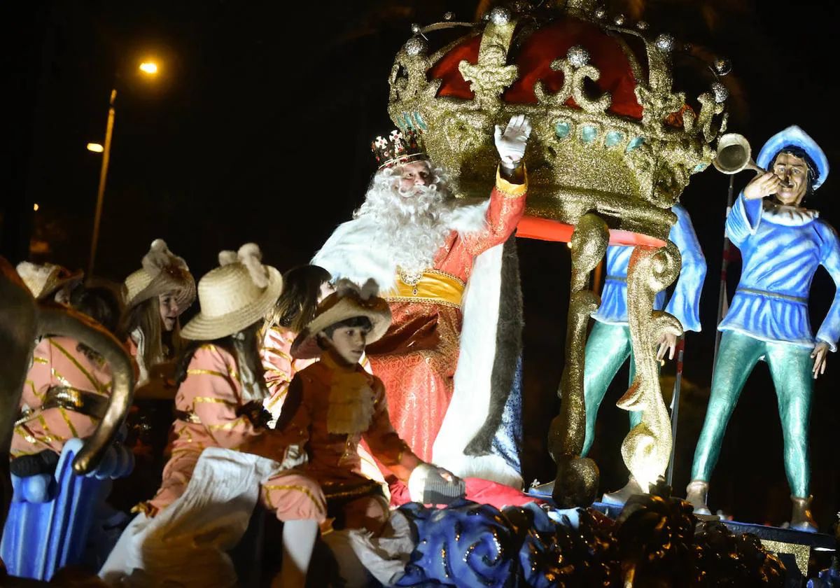 Imagen de archivo de una edición anterior de la Cabalgata de Reyes Magos de Murcia.