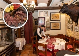 Preparación de las mesas en el comedor del restaurante.